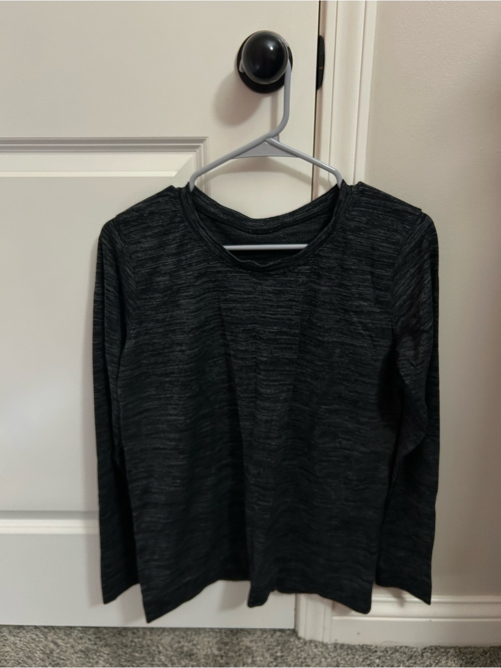 Lululemon Gray Swiftly Tech Long-Sleeve Dark Gray Shirt 2.0 Hip Length